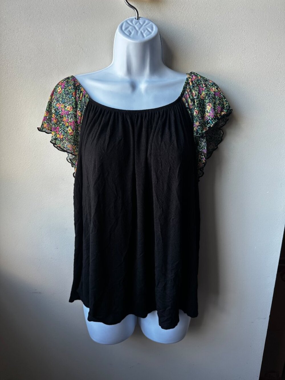 Cha Cha Vente Women's L Black Sheer Floral Flutter Sleeve Top Blouse Boho